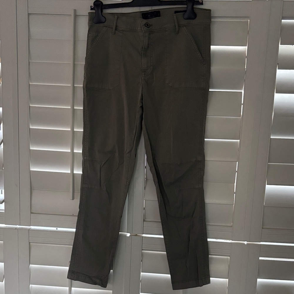 Lucky Brand Olive Green Straight-Leg Chinos